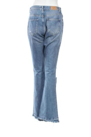 Damskie jeansy Bershka, Rozmiar M, Kolor Niebieski, Cena 79,15 zł
