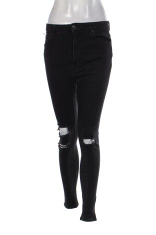 Damskie jeansy Bershka, Rozmiar M, Kolor Czarny, Cena 79,47 zł