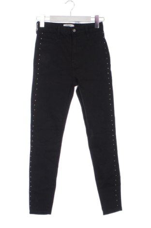 Дамски дънки Bershka, Размер XS, Цвят Черен, Цена 15,33 €