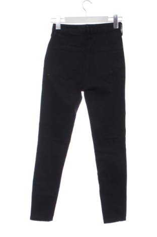 Дамски дънки Bershka, Размер XS, Цвят Черен, Цена 15,33 €