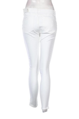 Női farmernadrág Bershka, Méret M, Szín Fehér, Ár 11 839 Ft
