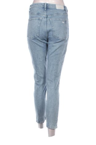 Damskie jeansy Bershka, Rozmiar S, Kolor Niebieski, Cena 80,38 zł