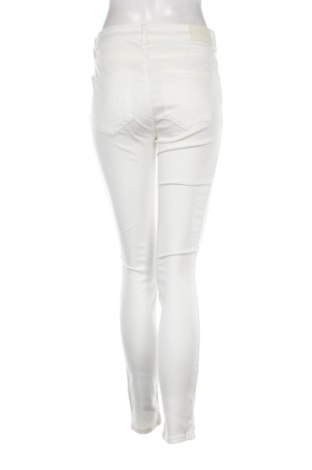 Damen Jeans Blu, Größe M, Farbe Weiß, Preis 48,00 €