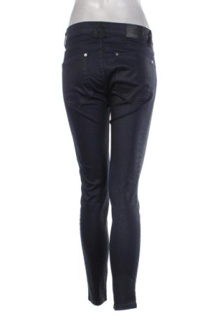 Damskie jeansy Pull&Bear, Rozmiar M, Kolor Niebieski, Cena 80,38 zł