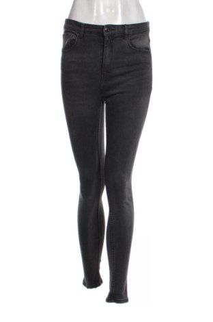 Blugi de femei Sinsay, Mărime M, Culoare Negru, Preț 39,99 Lei