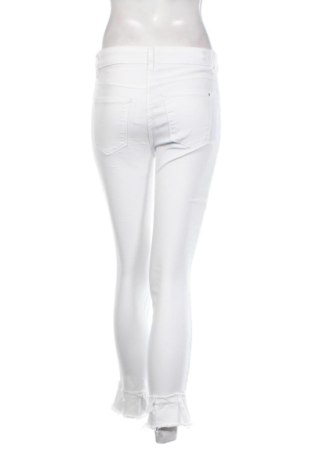 Blugi de femei Unbranded, Mărime S, Culoare Alb, Preț 91,99 Lei