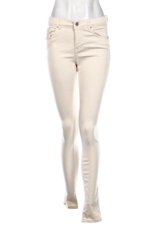 Damen Jeans Vero Moda, Größe M, Farbe Ecru, Preis € 22,99