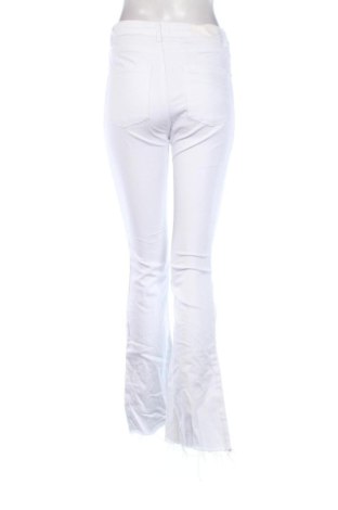 Blugi de femei Zara, Mărime S, Culoare Alb, Preț 85,99 Lei