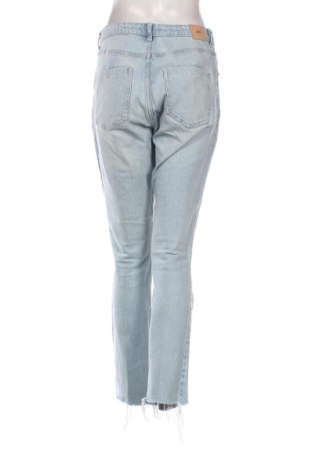 Damskie jeansy Zara, Rozmiar M, Kolor Niebieski, Cena 75,02 zł
