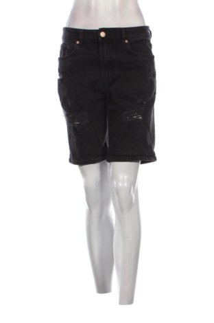 Damen Shorts Bershka, Größe L, Farbe Schwarz, Preis 12,99 €