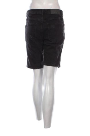 Damen Shorts Bershka, Größe L, Farbe Schwarz, Preis 12,99 €