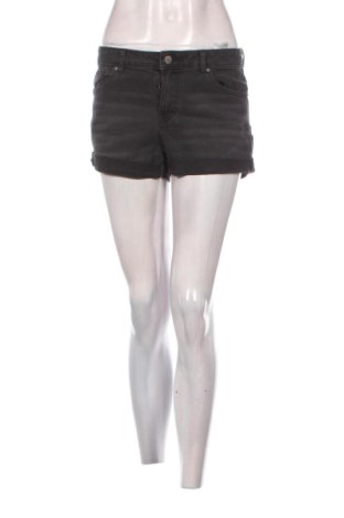 Pantaloni scurți de femei H&M, Mărime M, Culoare Negru, Preț 52,13 Lei