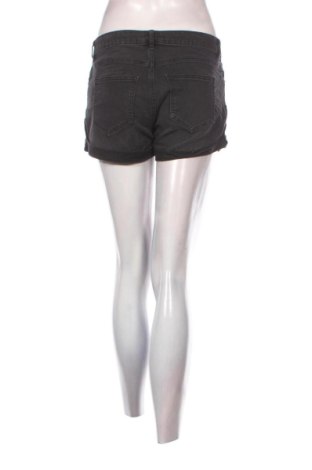 Pantaloni scurți de femei H&M, Mărime M, Culoare Negru, Preț 52,13 Lei