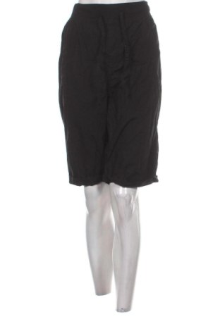 Дамски къс панталон Janina, Размер 3XL, Цвят Черен, Цена 5,62 €