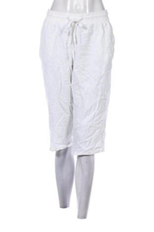 Pantaloni scurți de femei Janina, Mărime XL, Culoare Alb, Preț 60,99 Lei