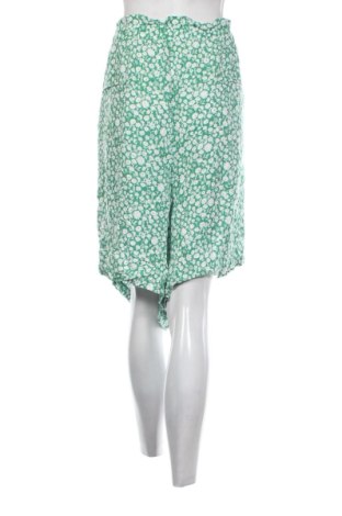 Damskie szorty Kiabi, Rozmiar 4XL, Kolor Kolorowy, Cena 51,99 zł