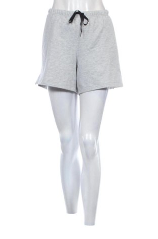 Pantaloni scurți de femei PUMA, Mărime XL, Culoare Gri, Preț 107,99 Lei