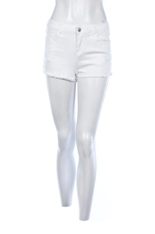 Pantaloni scurți de femei Pimkie, Mărime S, Culoare Alb, Preț 60,99 Lei