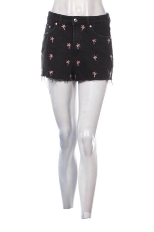 Damskie szorty Pull&Bear, Rozmiar S, Kolor Kolorowy, Cena 52,00 zł