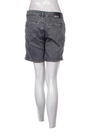 Dámske kraťasy  Tom Tailor, Veľkosť M, Farba Sivá, Cena  20,95 €