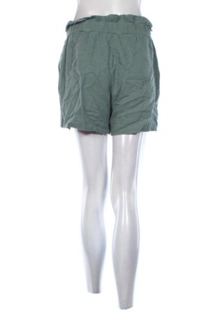 Pantaloni scurți de femei Vero Moda, Mărime M, Culoare Verde, Preț 53,34 Lei