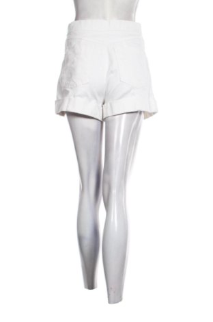 Damen Shorts Zara, Größe S, Farbe Weiß, Preis 8,00 €