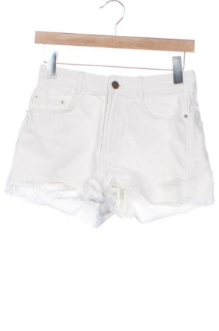 Pantaloni scurți de femei Zara, Mărime XS, Culoare Alb, Preț 43,00 Lei