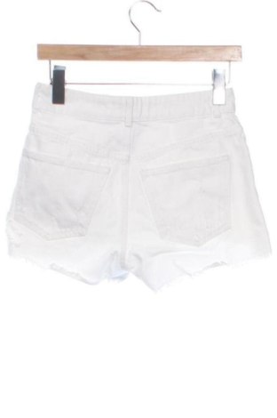 Pantaloni scurți de femei Zara, Mărime XS, Culoare Alb, Preț 43,00 Lei
