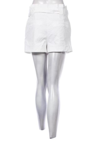 Pantaloni scurți de femei Zara, Mărime S, Culoare Alb, Preț 53,00 Lei