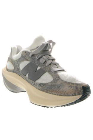 Дамски обувки New Balance, Размер 40, Цвят Многоцветен, Цена 84,00 €