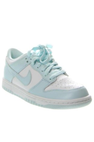 Дамски обувки Nike, Размер 36, Цвят Многоцветен, Цена 70,55 €