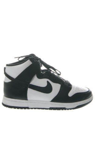 Дамски обувки Nike, Размер 41, Цвят Многоцветен, Цена 104,81 €
