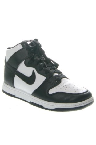 Дамски обувки Nike, Размер 41, Цвят Многоцветен, Цена 104,81 €