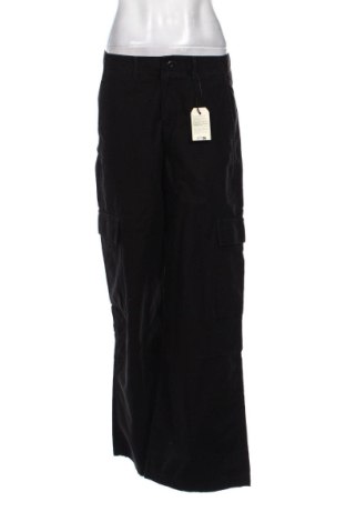 Дамски панталон Levi's, Размер M, Цвят Черен, Цена 73,11 €