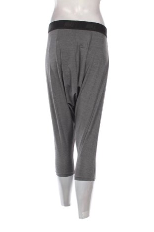Damenhose Nike, Größe S, Farbe Grau, Preis 27,81 €