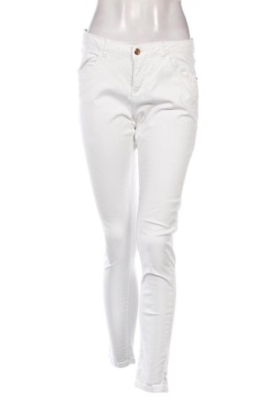 Damenhose Reserved, Größe M, Farbe Weiß, Preis € 15,00
