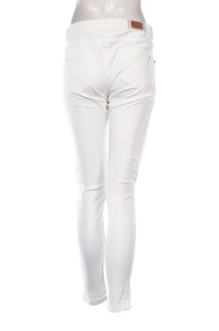 Damenhose Reserved, Größe M, Farbe Weiß, Preis € 15,00