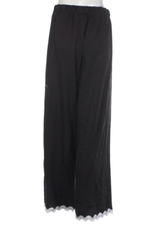 Дамски панталон SHEIN, Размер XL, Цвят Черен, Цена 15,33 €