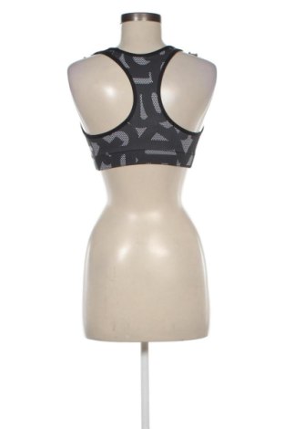 Top sport de damă. Nike, Mărime S, Culoare Multicolor, Preț 88,62 Lei