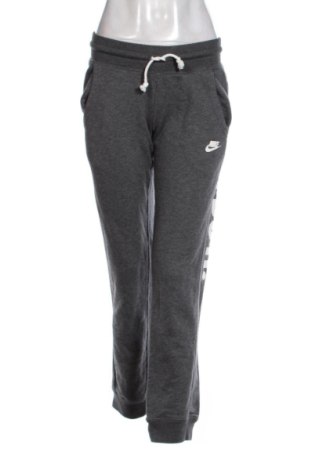 Pantaloni trening de femei Nike, Mărime L, Culoare Gri, Preț 158,17 Lei