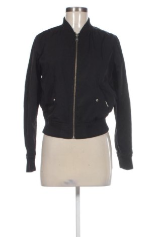 Geacă de femei Bershka, Mărime M, Culoare Negru, Preț 151,99 Lei