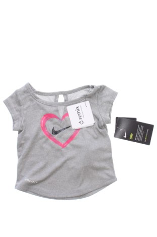 Tricou pentru copii Nike, Mărime 9-12m/ 74-80 cm, Culoare Gri, Preț 142,99 Lei