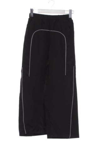 Dětské tepláky SHEIN, Velikost 11-12y/ 152-158 cm, Barva Černá, Cena  379,00 Kč