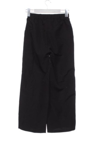 Dětské tepláky SHEIN, Velikost 11-12y/ 152-158 cm, Barva Černá, Cena  379,00 Kč