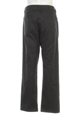 Pantaloni de bărbați Pierre Cardin, Mărime XL, Culoare Multicolor, Preț 215,99 Lei