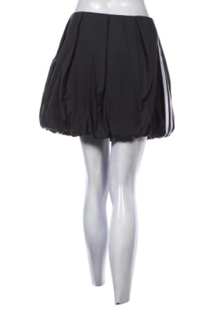 Пола Adidas Originals, Размер XL, Цвят Сив, Цена 21,47 €