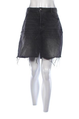 Пола H&M, Размер XXL, Цвят Черен, Цена 15,33 €