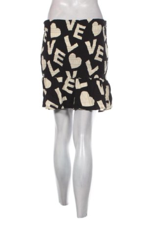 Пола Never Fully Dressed, Размер XL, Цвят Многоцветен, Цена 28,00 €