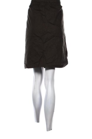 Пола Yessica, Размер XL, Цвят Зелен, Цена 10,22 €