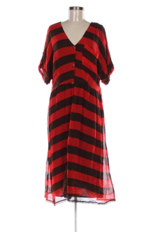 Рокля American Vintage, Размер S, Цвят Многоцветен, Цена 96,00 €
